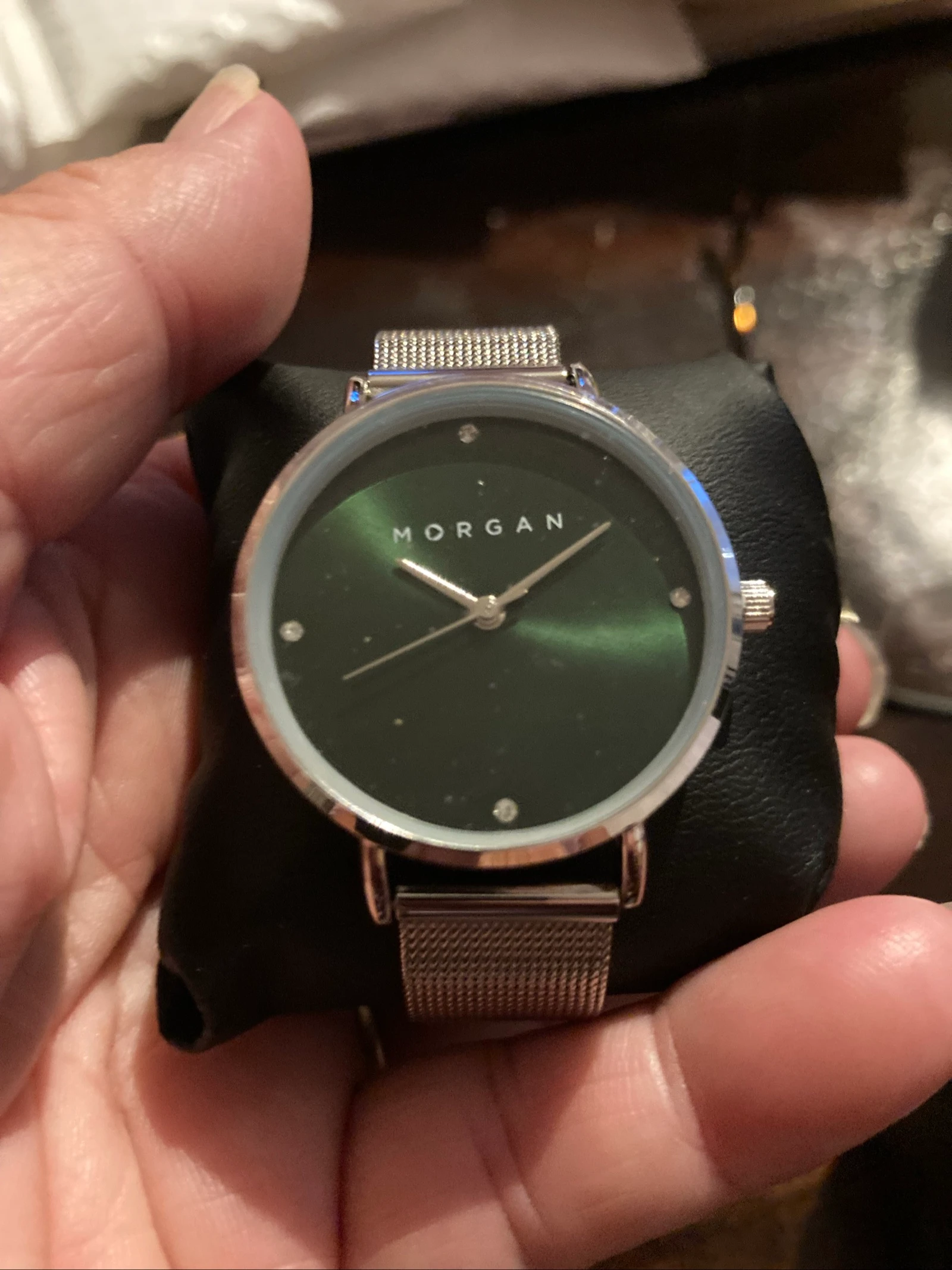 Très jolie montre femme Morgan 